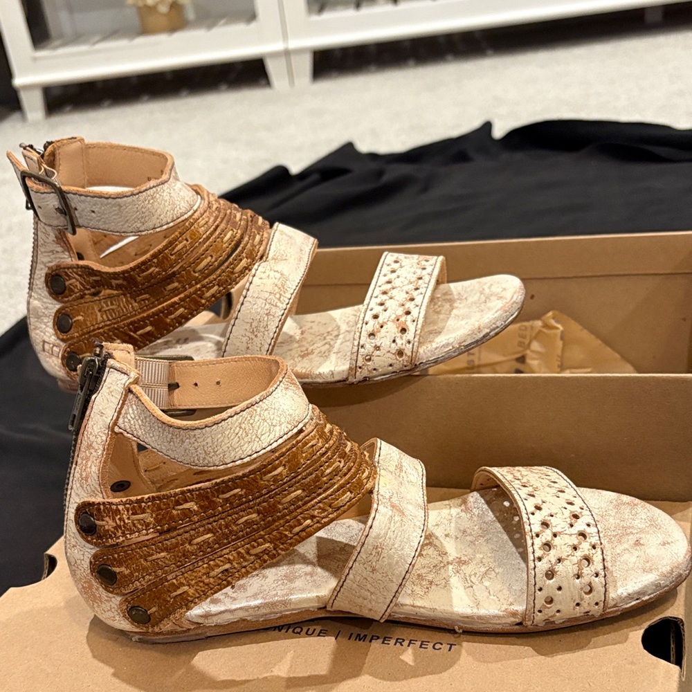Bed Stu Cream and Tan Sandals - Picture 7 of 15